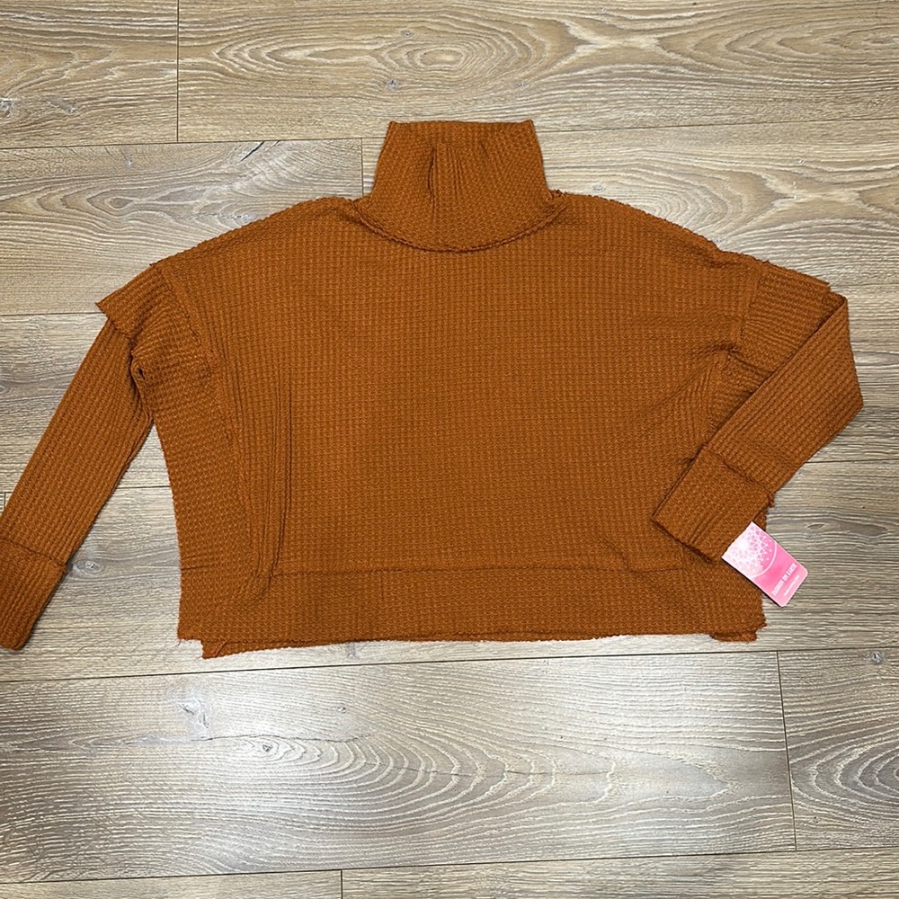 NWT Long sleeve boxy turtle neck waffle top